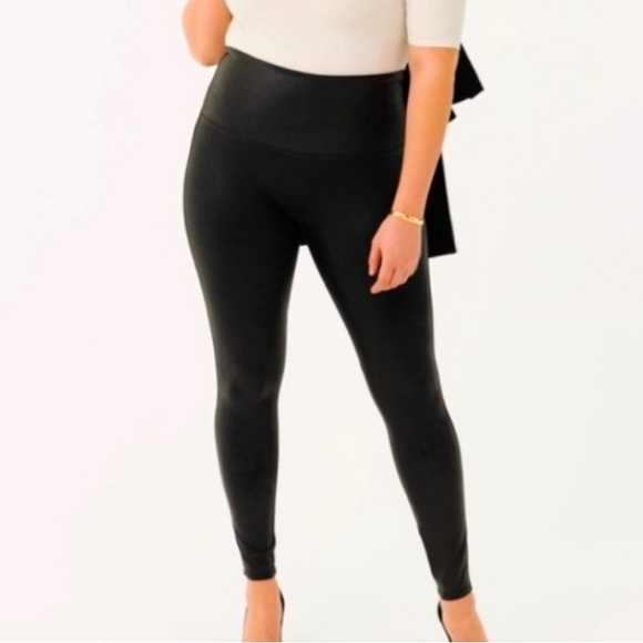 Spanx Black Faux Leather Leggings Size 2X - Picture 1 of 6